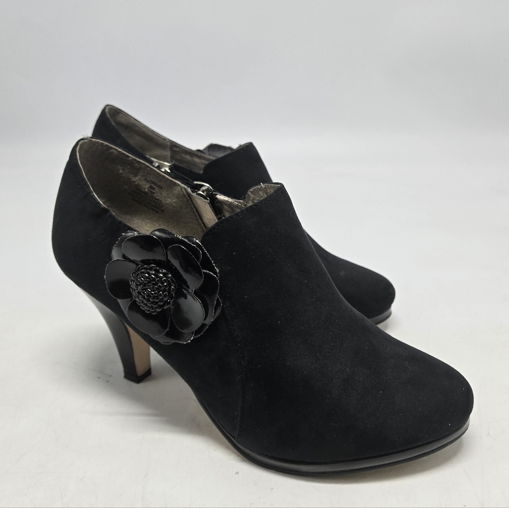 Black Booties Heels Shooties Flower Accent 8W